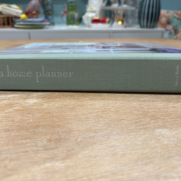 Vintage Y2K Victoria Magazine Home Planner - Picture 2 of 15